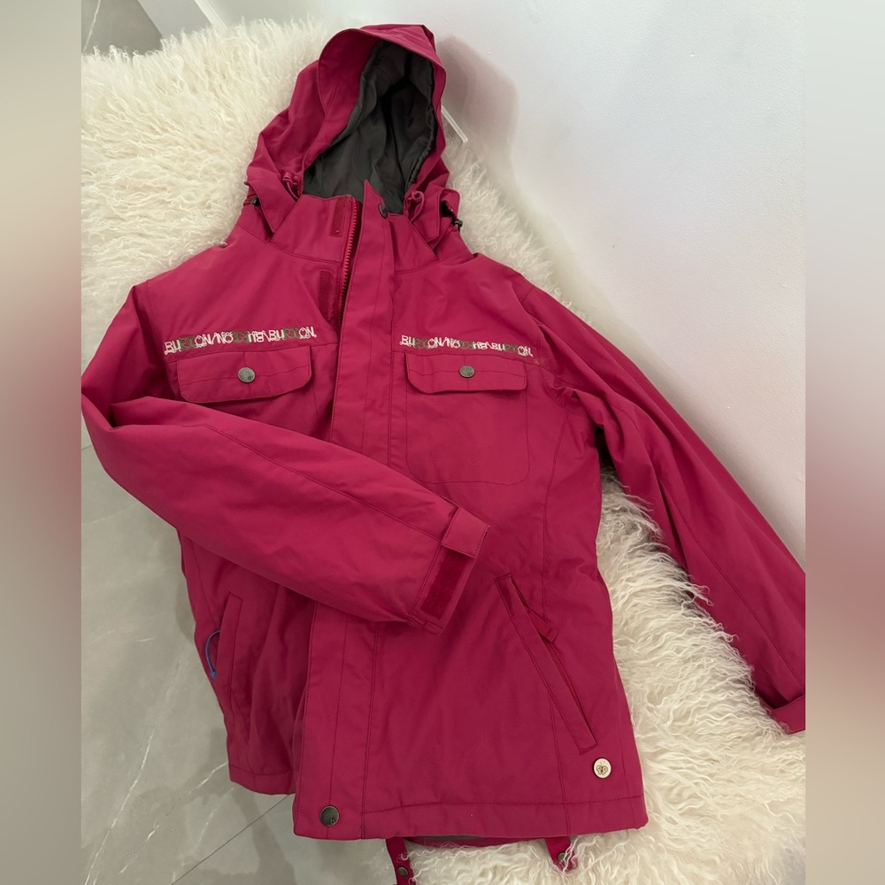 Girls Fushia Pink Burton ski Jacket with removable hood. Size Large